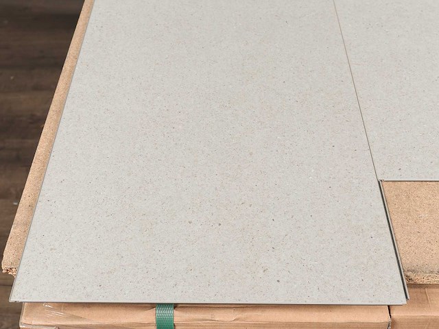 101 m2 pvc click tegel xl - 1300 x 320 x 4,5 mm - afbeelding 2 van  4