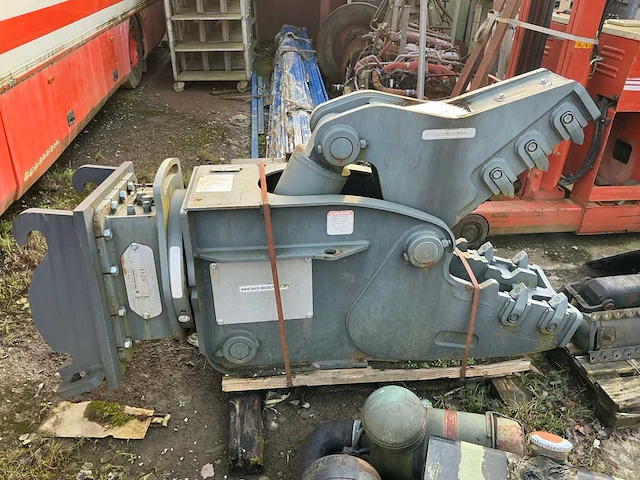 1019 heinz hr15 betoncrusher - afbeelding 1 van  7
