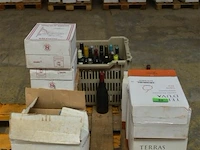 ±107 flessen inhoud pallet div soorten wijnen - afbeelding 1 van  5