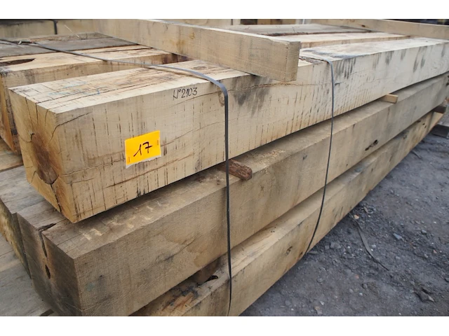 1,08 m³ eiken balken 200x200 - afbeelding 1 van  4