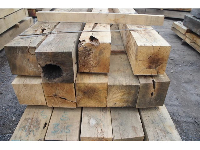 1,08 m³ eiken balken 200x200 - afbeelding 2 van  4