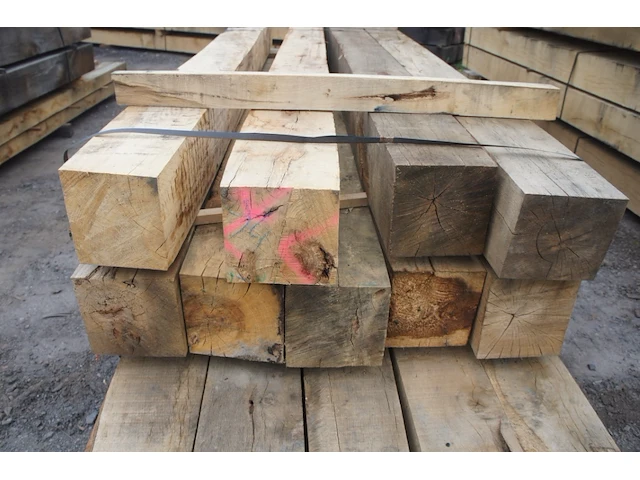 1,08 m³ eiken balken 200x200 - afbeelding 3 van  4