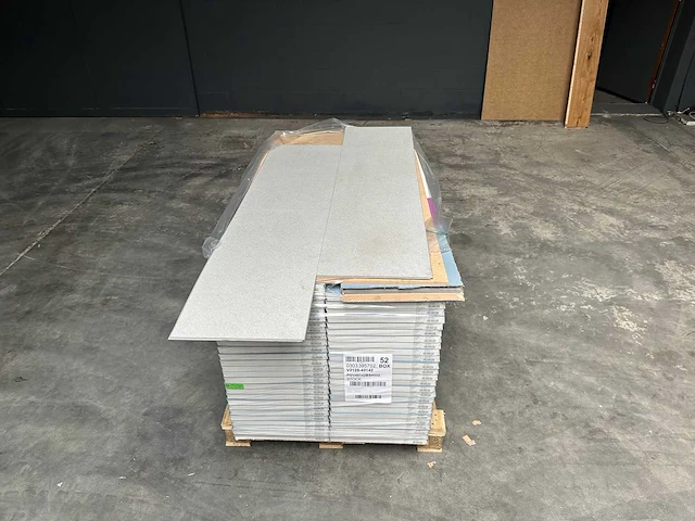 108,2 m2 pvc-click tegel -1300 x 320 x 4,5 mm - afbeelding 2 van  4