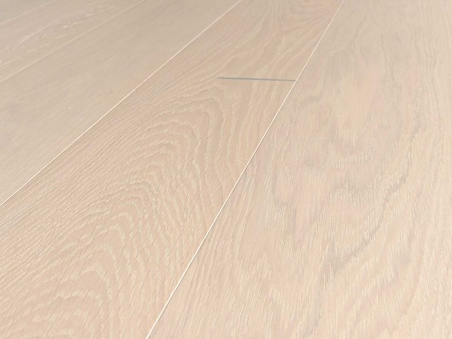 109 m2 parket eiken xl mutliplank - 2000 x 187 x 15 mm - afbeelding 1 van  4