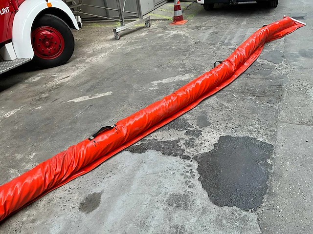 10m oliekeerscherm (4x) - afbeelding 2 van  5
