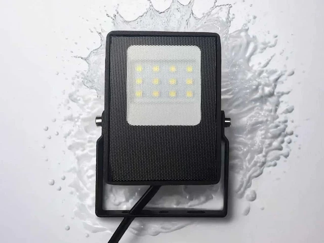 10w 5000k breedstraler led waterdicht (100x) - afbeelding 1 van  5