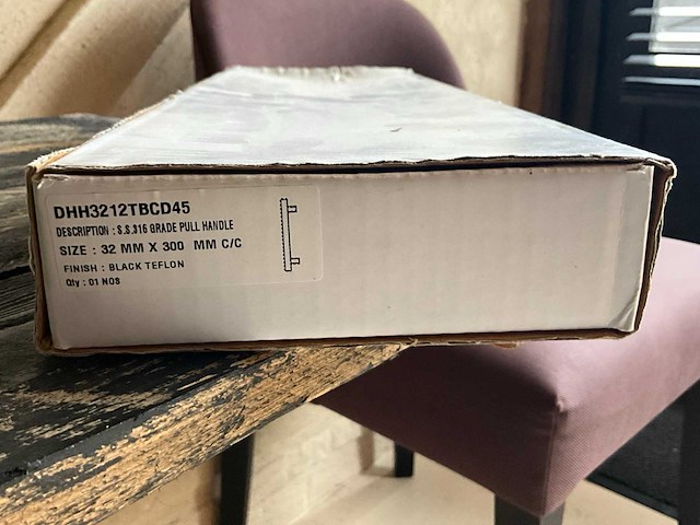 10x deurgreep rvs zwart gecoat 500mm met schuine voeten - afbeelding 8 van  8