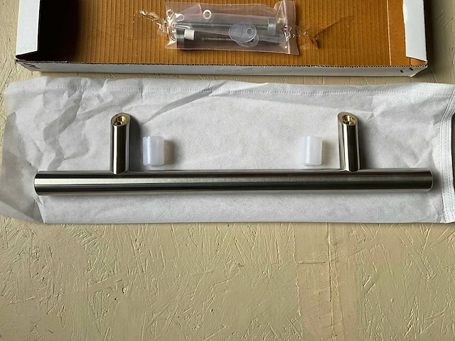 10x deurgreep t-model 500mm in roestvrijstaal met schuine voeten - afbeelding 7 van  11