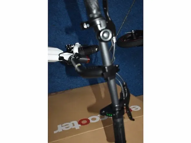 10x electrische scooter dye d1 wit - afbeelding 5 van  8
