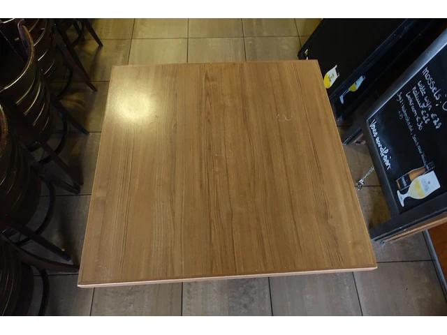 10x houten tafel vv metalen voet - afbeelding 2 van  3