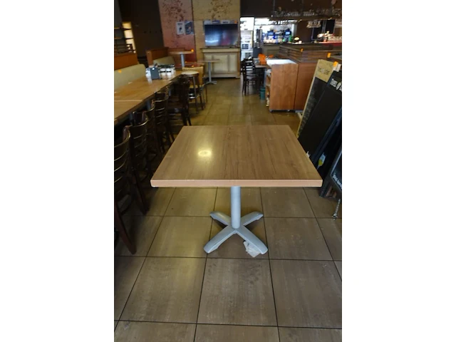 10x houten tafel vv metalen voet - afbeelding 3 van  3