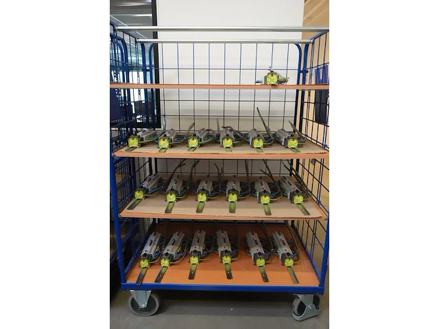 10x inhoud karren - afbeelding 1 van  29