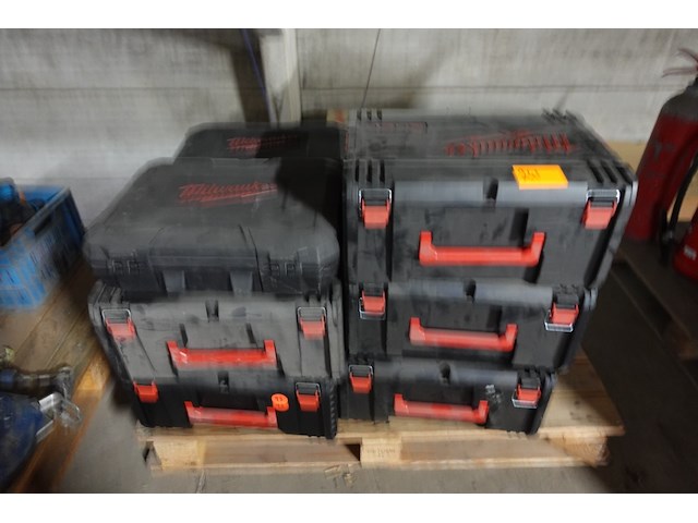 10x lege werkkoffer milwaukee - afbeelding 1 van  2