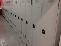 10x metalen lockerkast - afbeelding 1 van  12