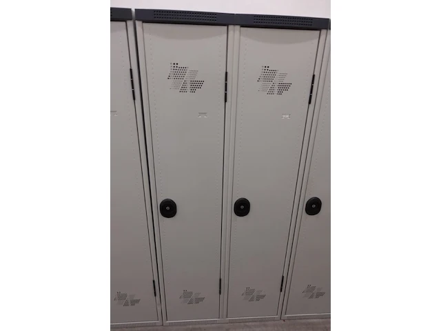 10x metalen lockerkast - afbeelding 7 van  12
