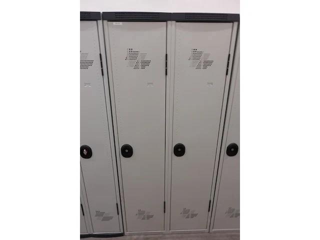 10x metalen lockerkast - afbeelding 8 van  12