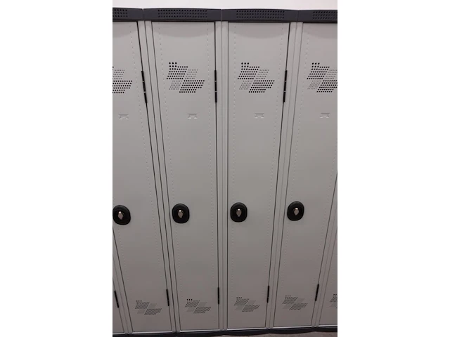 10x metalen lockerkast - afbeelding 10 van  12