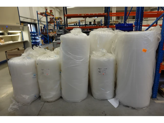 10x rol noppenfolie manutan - afbeelding 1 van  4