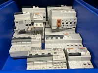 11 automaten - afbeelding 1 van  2