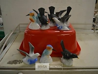 ±11 beeldjes vogels in kom - afbeelding 1 van  3