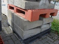 11 borduren 1 m, 18 hoekborduren vierkant (zonder pvc paletten) - afbeelding 9 van  9