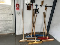 11 borstels, 2 stoffers en blik - afbeelding 1 van  6