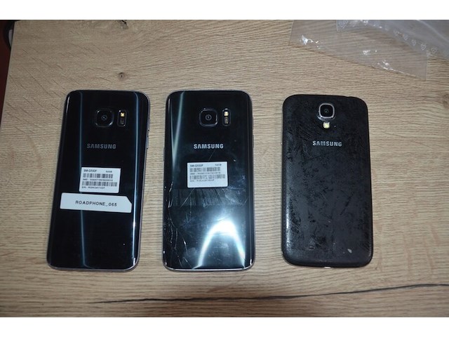 11 defecte smartphones zonder lader: 6 samsung, 2 nokia, 2 motorolla, 1 acer (b401) - afbeelding 4 van  9