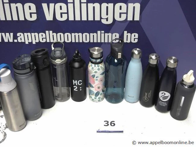 11 diverse drinkbussen - afbeelding 1 van  3