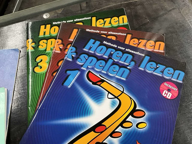 11 diverse partituurboeken voor blaasinstrumenten - afbeelding 6 van  11