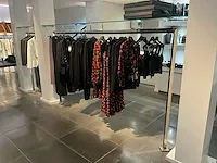 11 diverse rvs kledingrekken - afbeelding 7 van  18