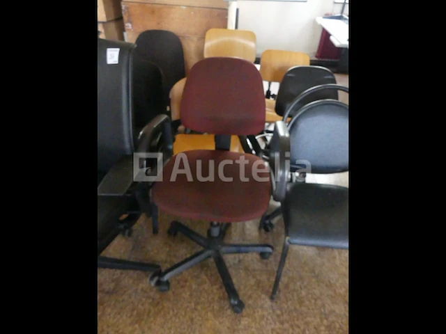 11 diverse stoelen - afbeelding 1 van  10