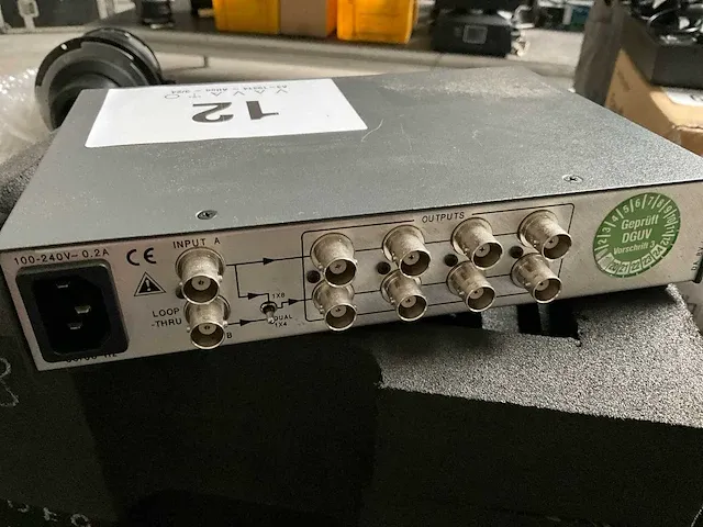 11 diverse videosplitters en 1 scanconverter - afbeelding 4 van  11