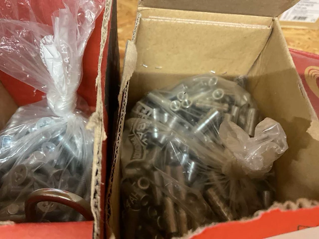 11 dozen bevestigingsmaterialen - afbeelding 3 van  6