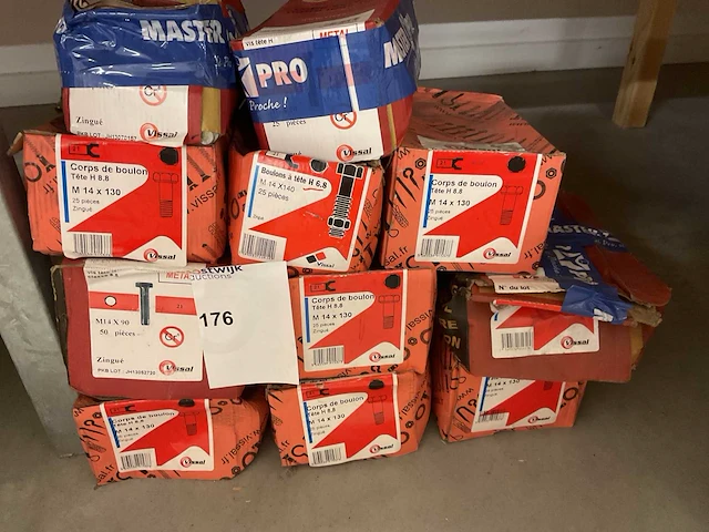 11 dozen bouten - afbeelding 2 van  3