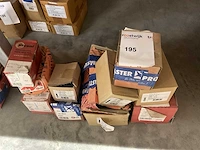 11 dozen bouten - afbeelding 1 van  6