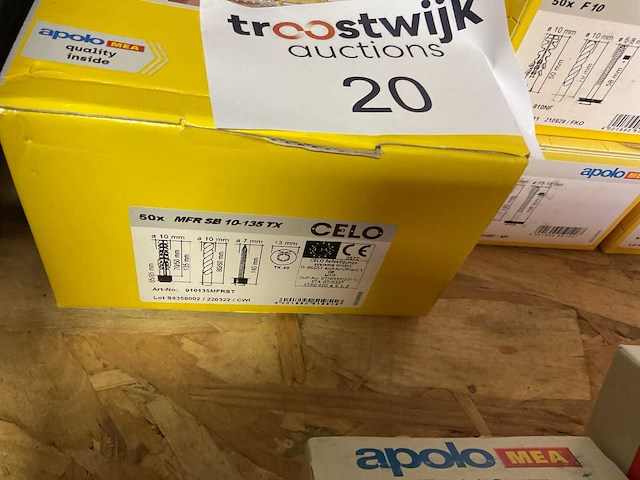 11 dozen pluggen - afbeelding 2 van  6