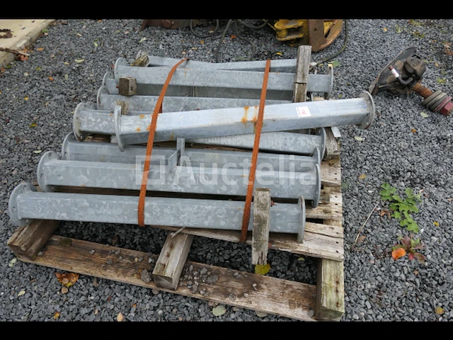 11 gegalvaniseerde palen - afbeelding 2 van  4