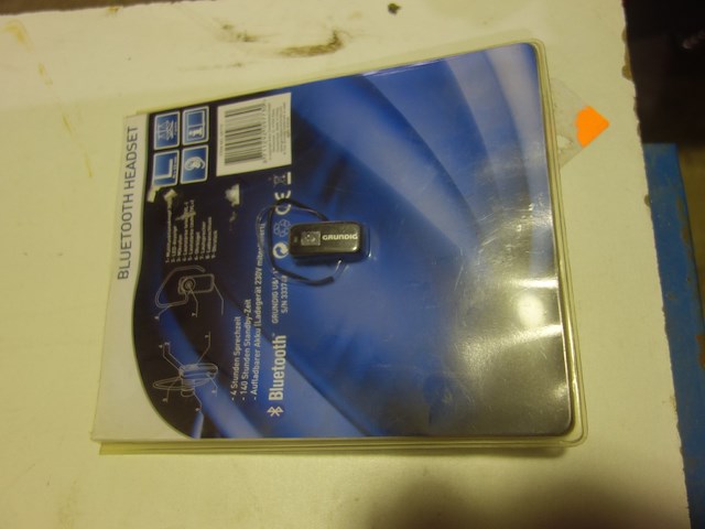 11 grundig bluetooth headsets - afbeelding 1 van  2