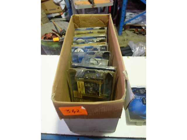 11 grundig bluetooth headsets - afbeelding 2 van  2