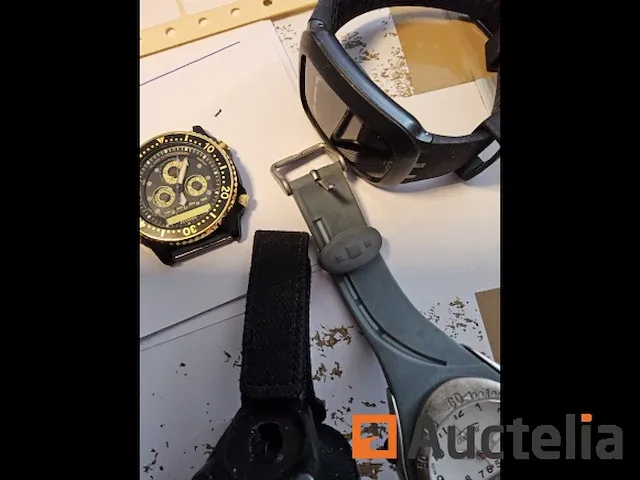 11 horloges (ref22) - afbeelding 2 van  2