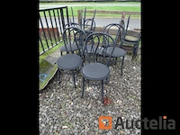 11 metalen stoelen - afbeelding 1 van  3