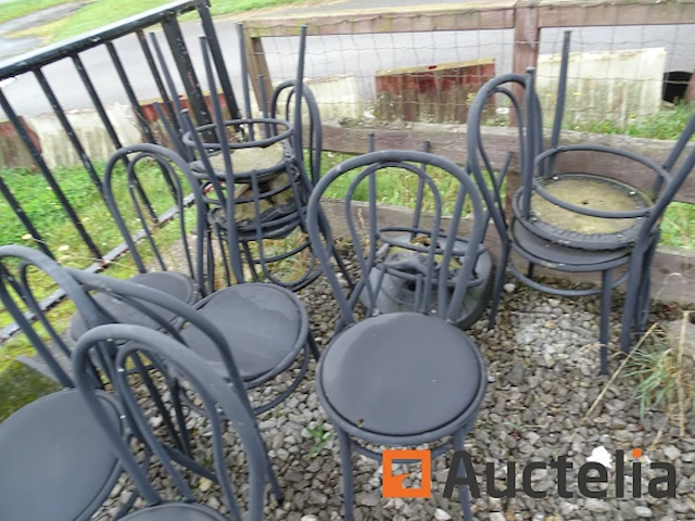 11 metalen stoelen - afbeelding 2 van  3