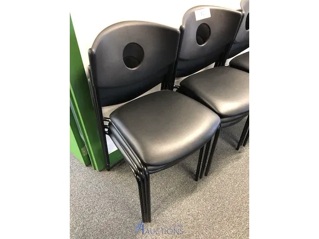 11 metalen stoelen - afbeelding 2 van  6