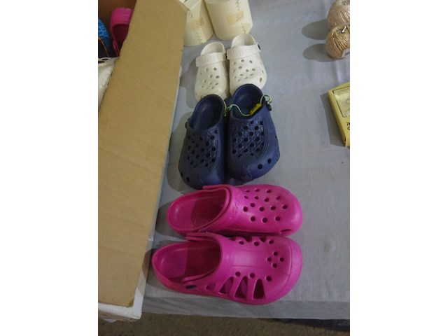 11 paar clogs holeys - afbeelding 3 van  3