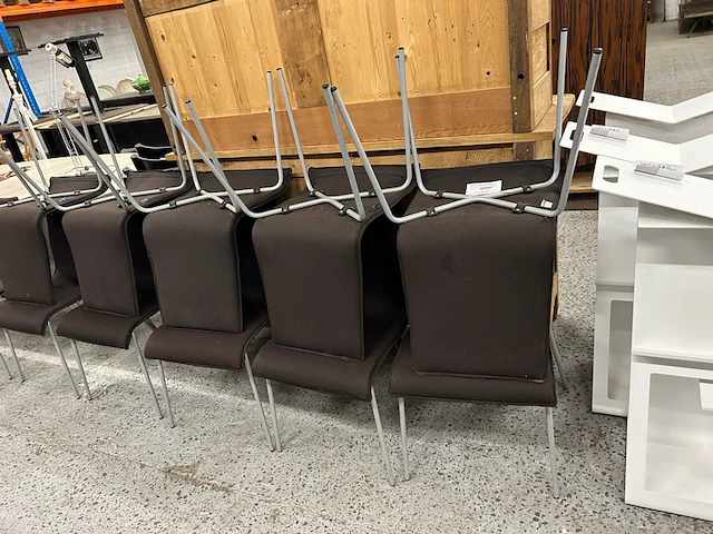 11 stoelen - afbeelding 1 van  6