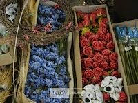 ±11 verpakkingen met bloemen en decomaterialen - afbeelding 2 van  5