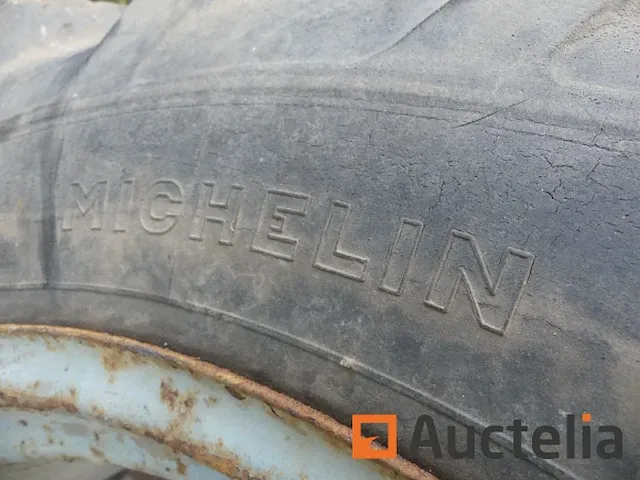 11 wielen en velgen voor landbouw tractor - afbeelding 13 van  13