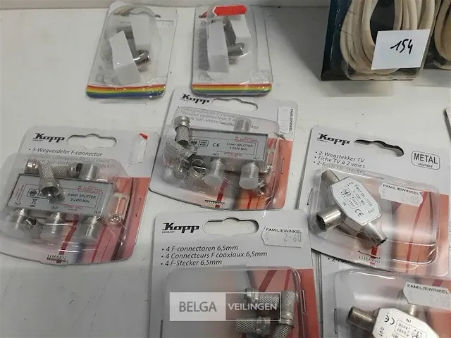 11 x kabels + aansluitingen + splitters mix voor coax kabel tv - afbeelding 3 van  3