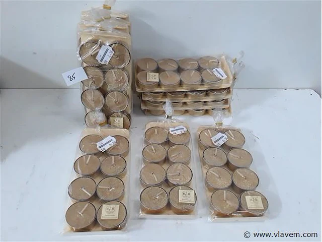11 x t-lichtjes goudkleur 8 stuks - afbeelding 1 van  2