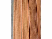 112 stuks (pallet) hardhouten terrastegels (50cmx50cm) 6 gegroefde planken - afbeelding 1 van  3